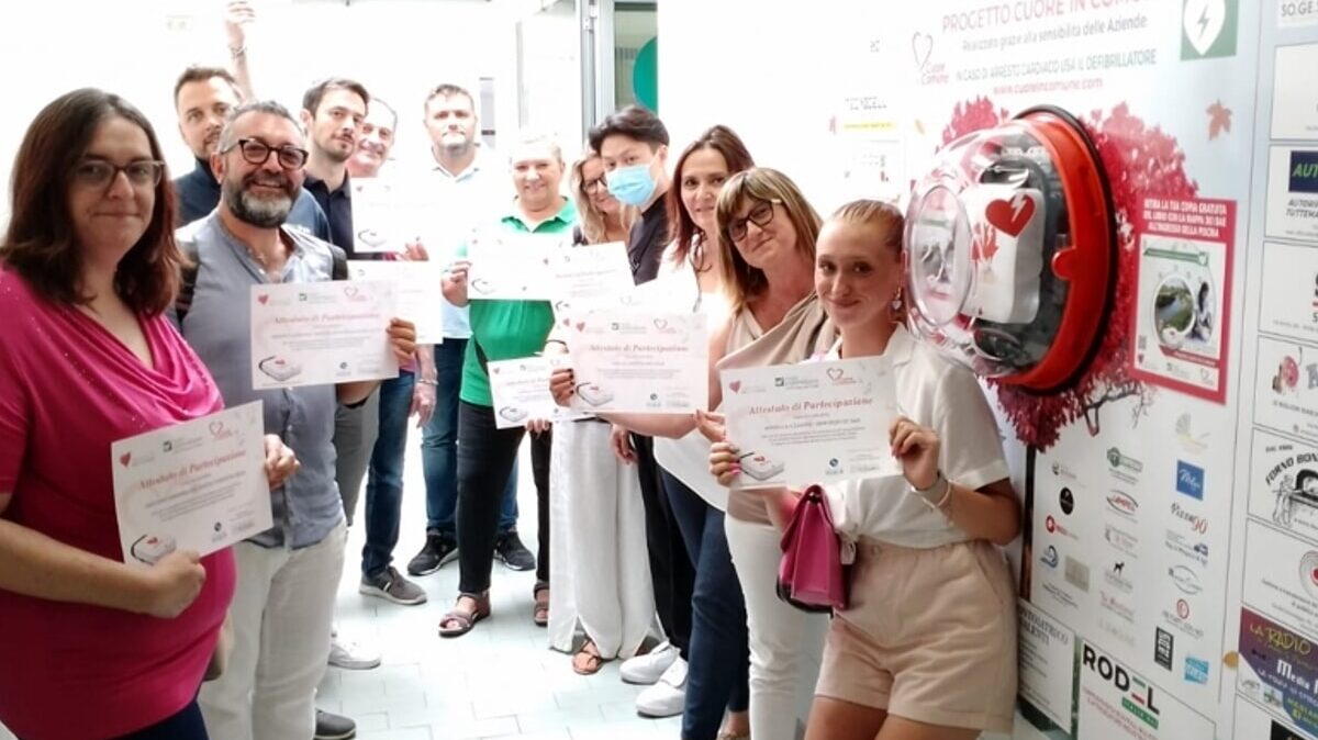 bologna – quartiere navile, donato un defibrillatore semiautomatico esterno alla piscina vandelli – arcoveggio